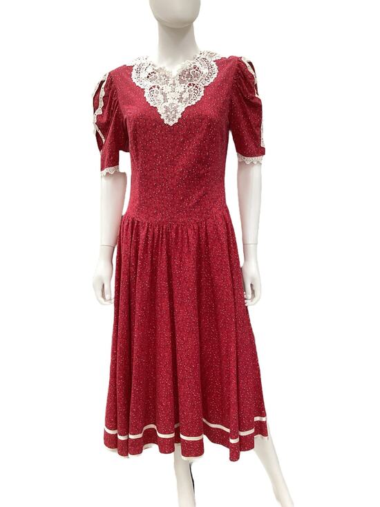 Gunne Sax Dresses & Skirts - Vintage Gunne Sax Dress Women’s Size M 100% Cotton Back Buttons Lace Trim Red